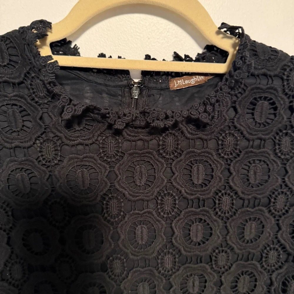 J. McLaughlin Black Cotton Eyelet Lace Top Size Large‎